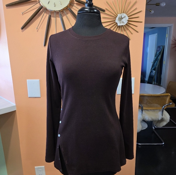 Theory M Button Front Tee Merlot Perry Knit Burgundy Long Sleeve Top Luxury - Picture 8 of 10